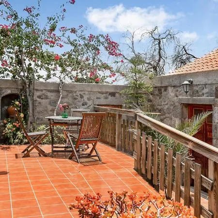 度假居 By Rivero Tasarte